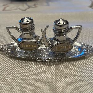 VTG Florida Souvenir Teapot Salt and Pepper Shakers with Tray